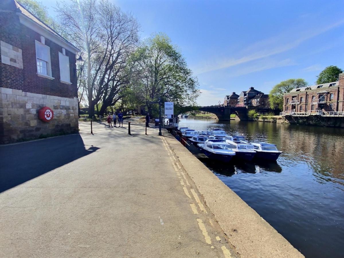 The Davey Tower, Medieval Riverside House York Eksteriør bilde